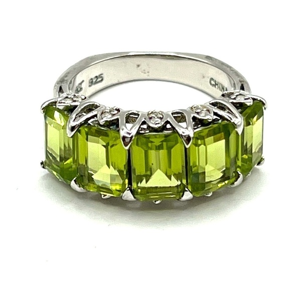 Ring Green Peridot Anniversary Band Signed HT 925 size 6 Cocktail Ring - Picture 8 of 11